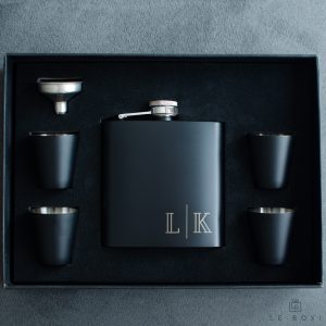 Fém flaska + pohárkészlet