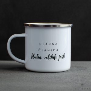 emajlirana skodelica bele barve