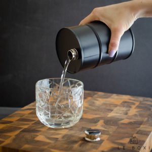 Fém flaska – olajhordó