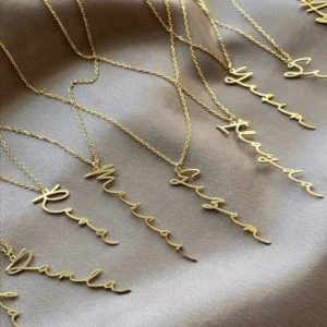 Persionalizirane srebrne verižice z imenom